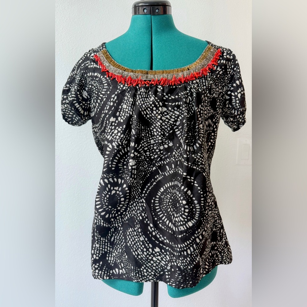 Black and White Graphic Short Sleeve Blouse with coral and glass beading